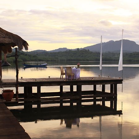 Naya Gawana Resort & Spa Banyuwedang Extérieur photo