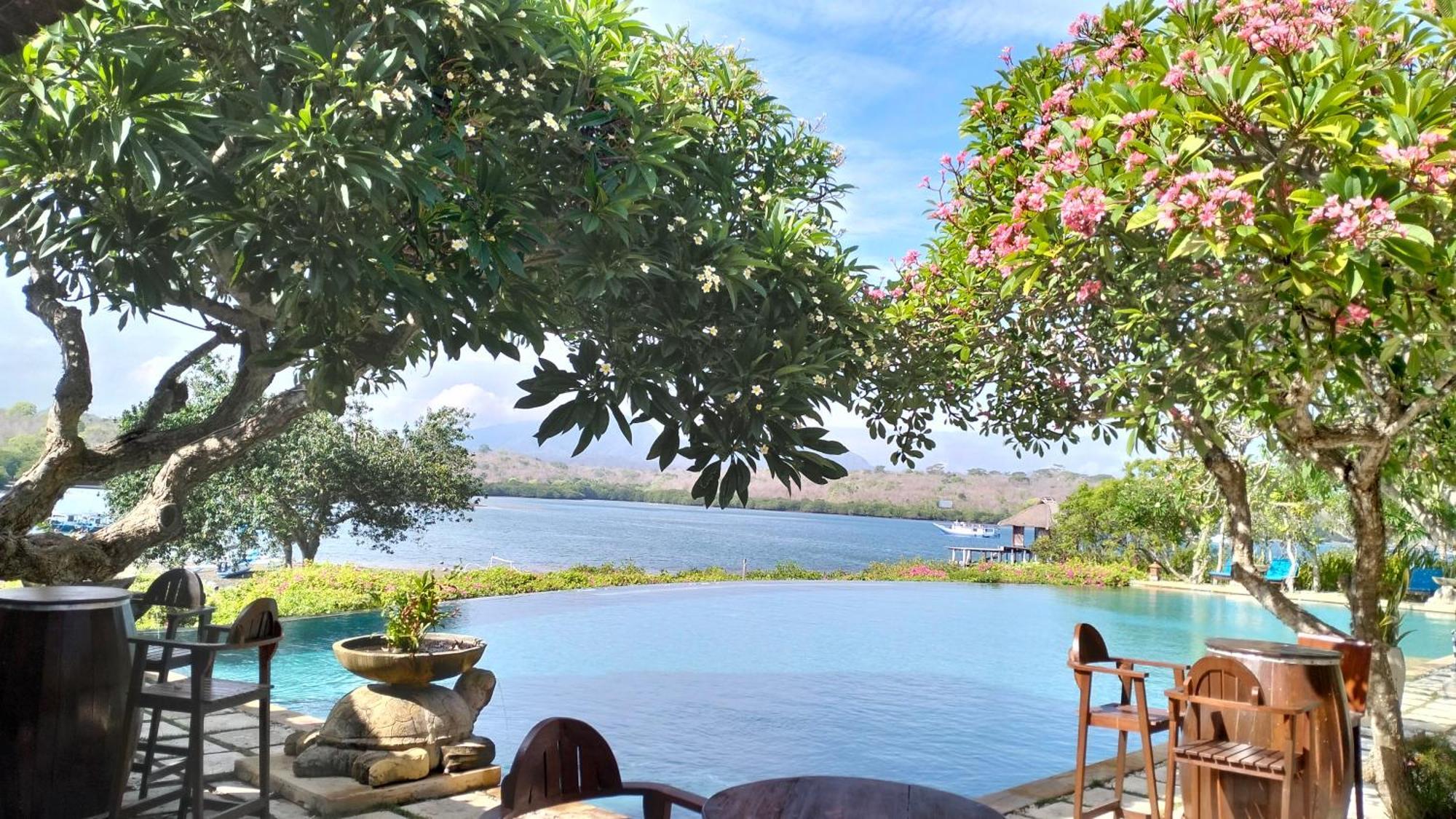 Naya Gawana Resort & Spa Banyuwedang Extérieur photo