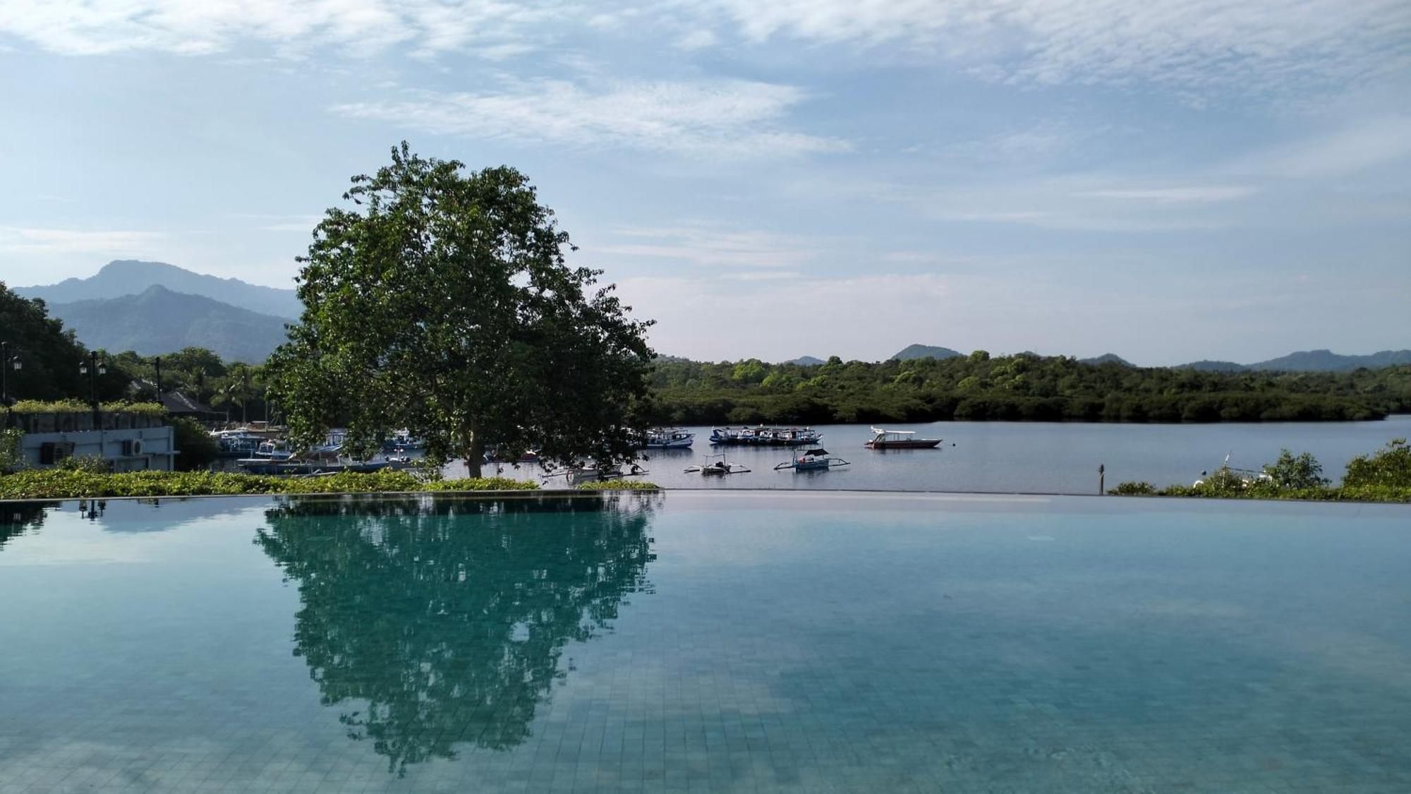 Naya Gawana Resort & Spa Banyuwedang Extérieur photo